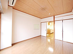 小田急小田原線 豪徳寺駅 徒歩8分の賃貸マンション 2階1Kのリビング/ダイニング