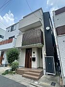 幡ヶ谷駅より徒歩8分 築7年9ヶ月 3階建の賃貸物件