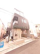 幡ヶ谷駅より徒歩11分 築3年6ヶ月 3階建の賃貸物件