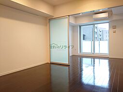 東急世田谷線 三軒茶屋駅 徒歩13分の賃貸マンション 1階1LDKのリビング/ダイニング