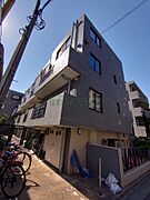 池尻大橋駅より徒歩8分 築28年2ヶ月 3階建の賃貸物件