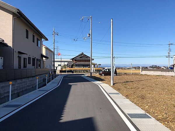 南西側前面道路