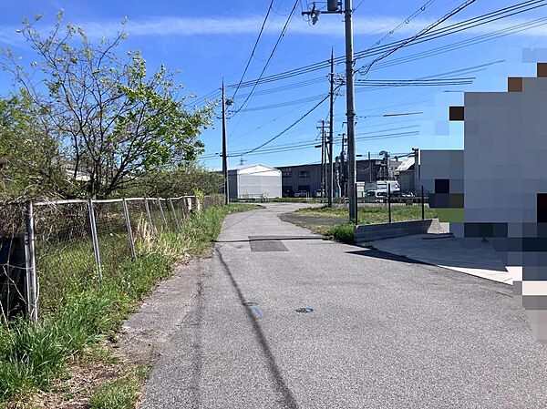 東側の道路