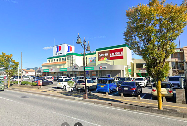 パリヤサンぺデック店　徒歩１０分