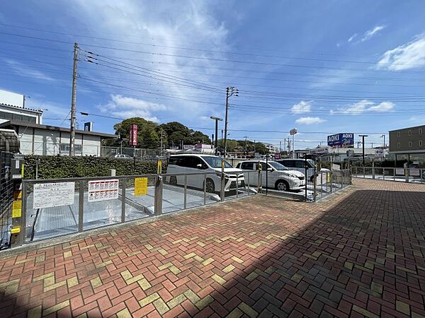 【駐車場】※空き状況については担当者までお問い合わせください。