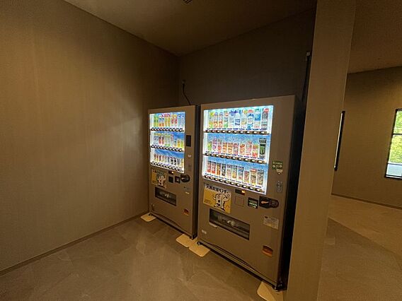 自動販売機もあ...