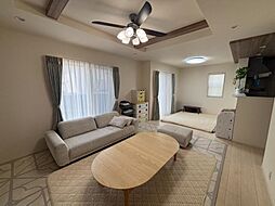 千葉市花見川区朝日ケ丘4丁目 3LDKのリビング/ダイニング