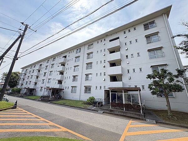 最上階のお部屋のため、採光・通風・眺望良好！上階からの物音を気にせず生活できます♪
