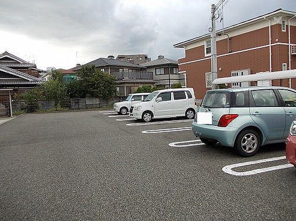 画像11:駐車スペースもあります