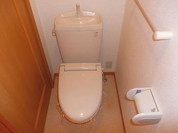 画像8:ゆったりとした空間のトイレです