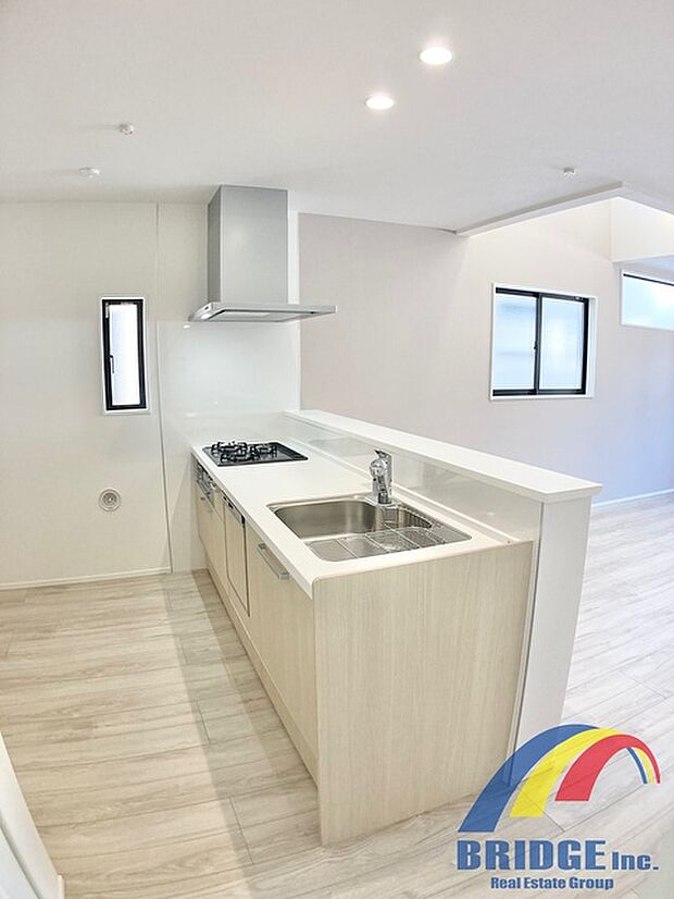 料理をしながらリビング全体を見渡せるカウンターキッチン