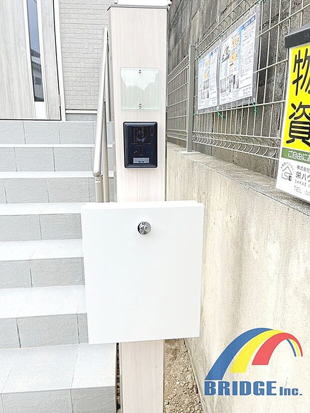 お家にマッチしておりお洒落なポスト