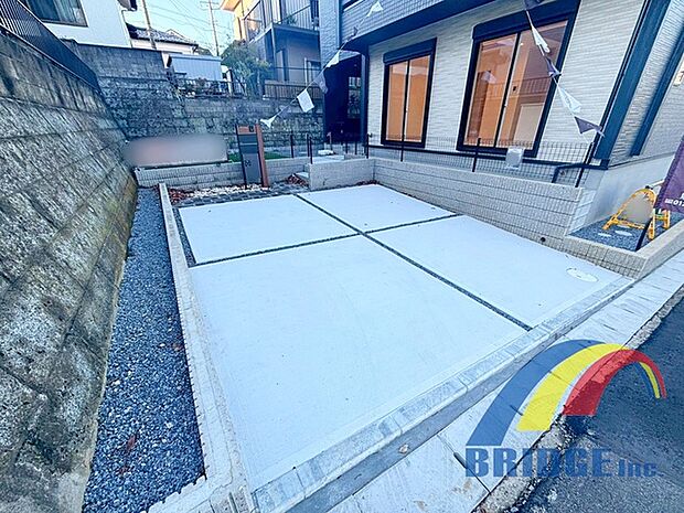 駐車スペースしっかり完備