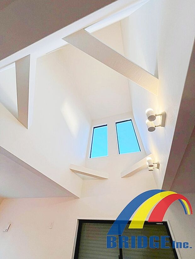 リビング上部吹抜