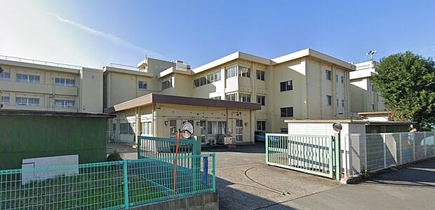 園生小学校（240m）