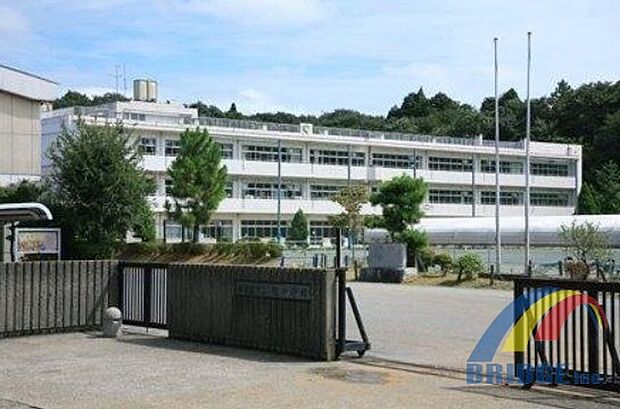 旭中学校（750m）