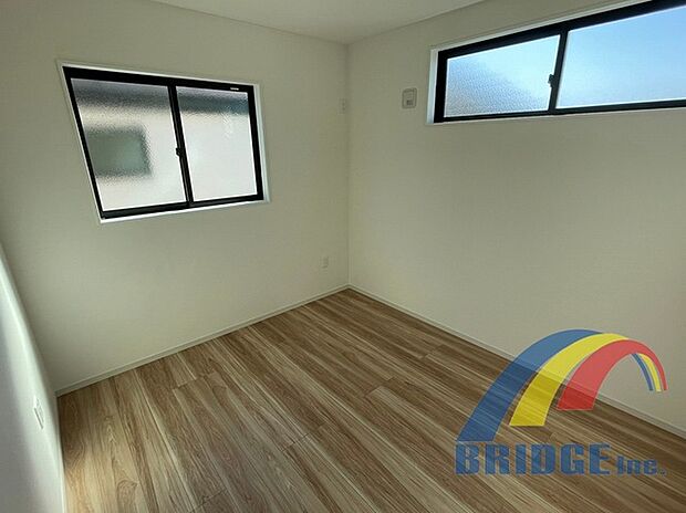 洋室（間仕切り対応可）