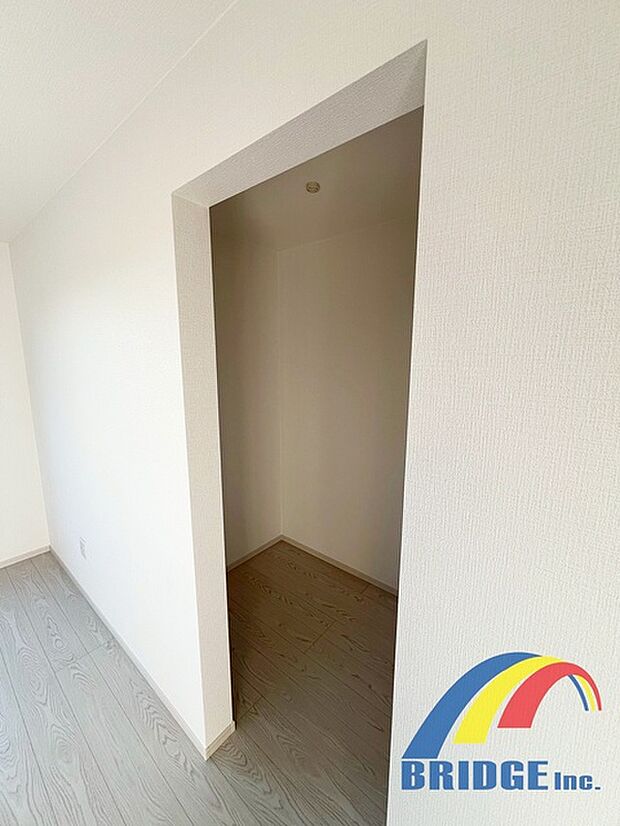 主寝室収納（WIC）