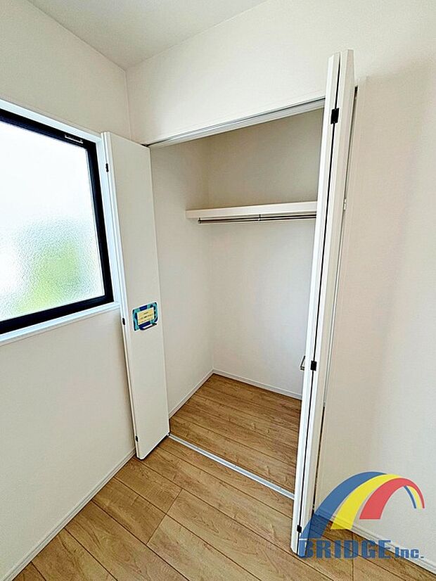 収納豊富で毎日のお洋服選びも楽しくなりそうですね