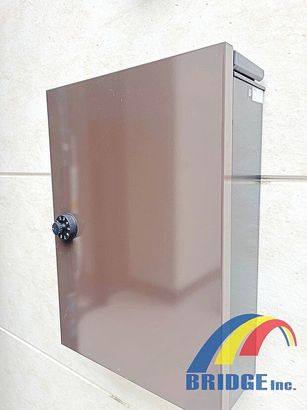 お家にマッチしておりお洒落なポスト