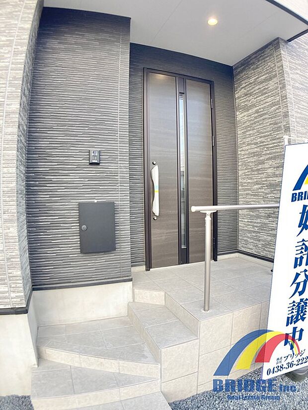 玄関アプローチ