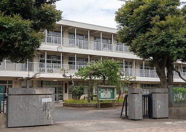 千草台中学校(880m)