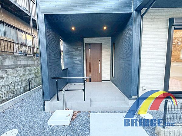 玄関を拡大表示