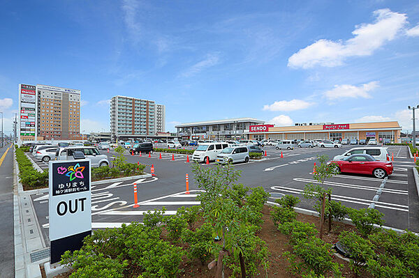 ゆりまち袖ケ浦駅前モール（950m）