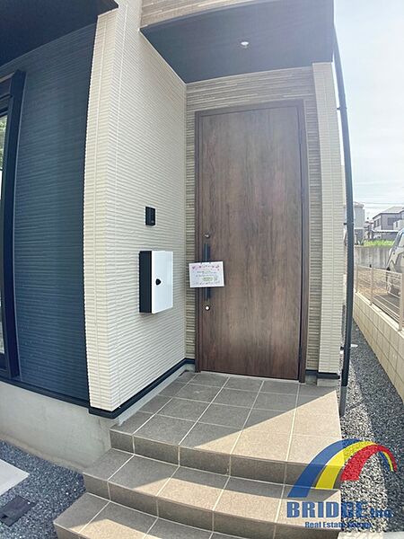 玄関アプローチ