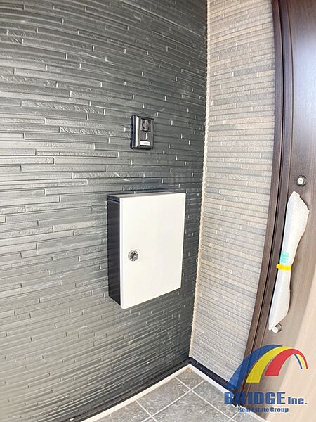 お家にマッチしておりお洒落なポスト