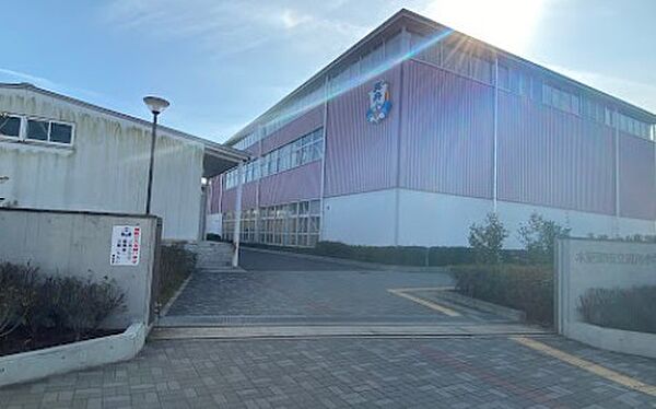 木更津市立真舟小学校（804m）