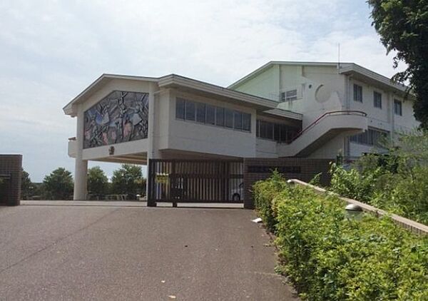 四街道市立吉岡小学校（1000m）