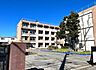 周辺：鎌ケ谷市立初富小学校（527m）
