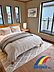 洋室：明るい雰囲気で落ち着く空間