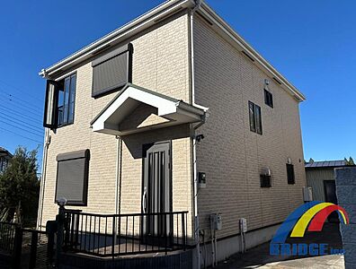 外観:駐車2台可能で、開放的な広々角地。周辺環境も充実、静かな住宅街。リビング、キッチンもとてもキレイで快適空間です。 外観:駐車2台可能で、開放的な広々角地。周辺環境も充実、静かな住宅街。リビング、キッチンもとてもキレイで快適空間です。