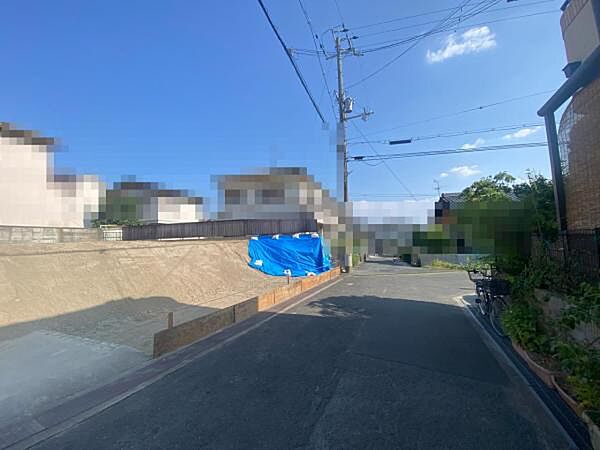 本物件南側ひな段につき日当たり、通風良好です。