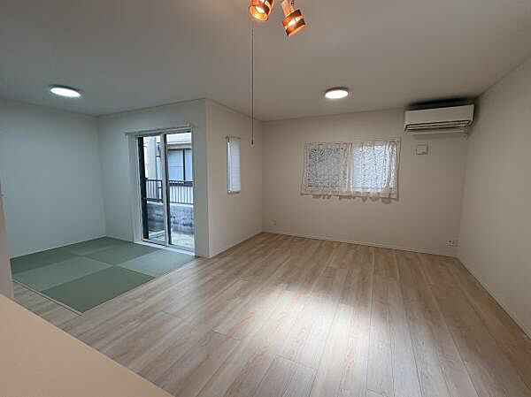 畳コーナーのある18.7帖LDKです