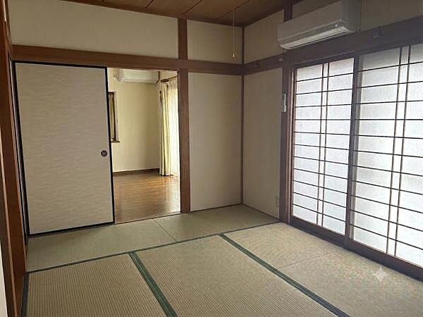 生成ＡＩにより家具を削除した加工画像です。