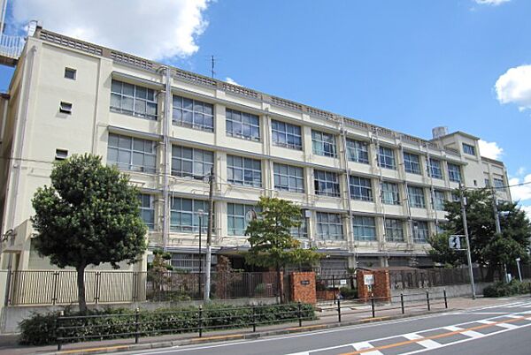 画像17:【中学校】大阪市立港南中学校まで181ｍ