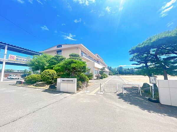 detached 宮城県角田市佐倉字下土浮49-1
地図を見る