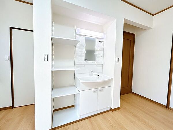 【リフォーム済】洗面台の交換工事を追加リフォームで行いました。
