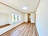 室内：【リフォーム済】キッチン、和室部分を約9帖洋室に変更いたしました。北側にはウォークインクロゼットを新設いたしました。