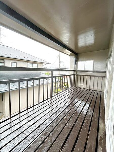 【リフォーム済】ベランダです。床板の交換を行いました。