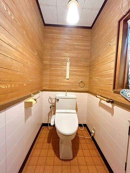 【リフォーム中】トイレです。設備点検、クリーニングを行います。