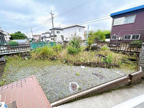 【リフォーム中】お庭写真です。除草を行います。