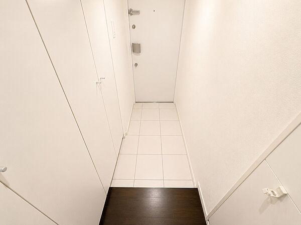 収納スペースを備えた、すっきり使いやすい玄関です。