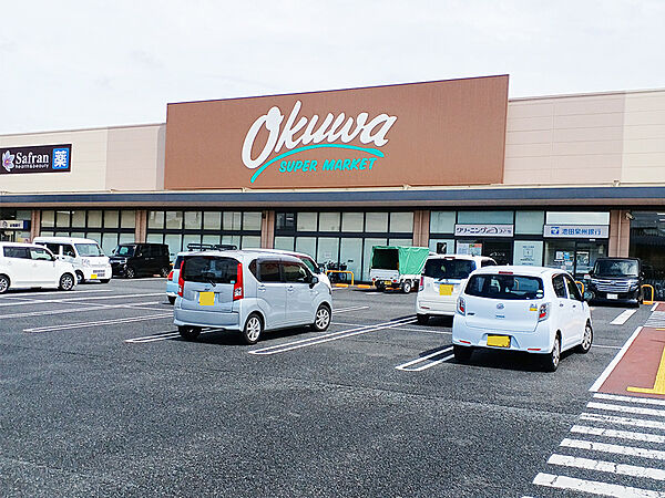 【オークワ岸和田八田店まで徒歩25分(約2000m)】青果・精肉・飲料水・酒などが取り扱われているスーパーです。HPのWebチラシよりお買い得商品の確認が可能です。/営業時間は09:00～20:50。