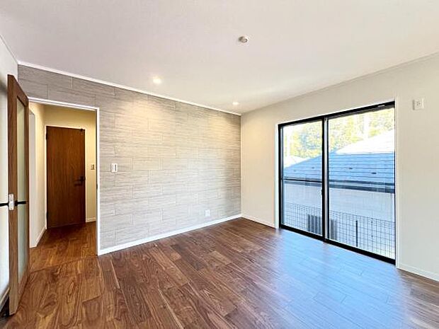 ご家族みんながゆったりくつろげる広々リビングです。