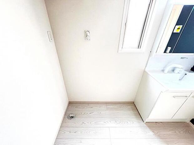 お天気を気にせずお洗濯ができ、室内干し可能です。