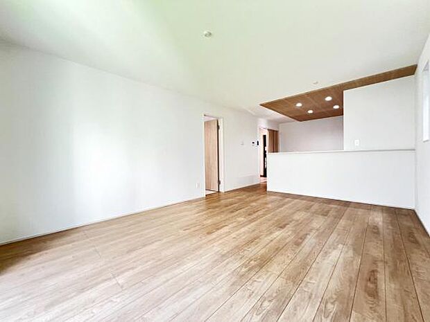 家族団らんの場所としてゆったりと居心地の良いリビングです。